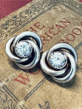 Vtg UNOAERRE Italy Sterling Silver CZ Twist Love Knot Clip-On Earrings